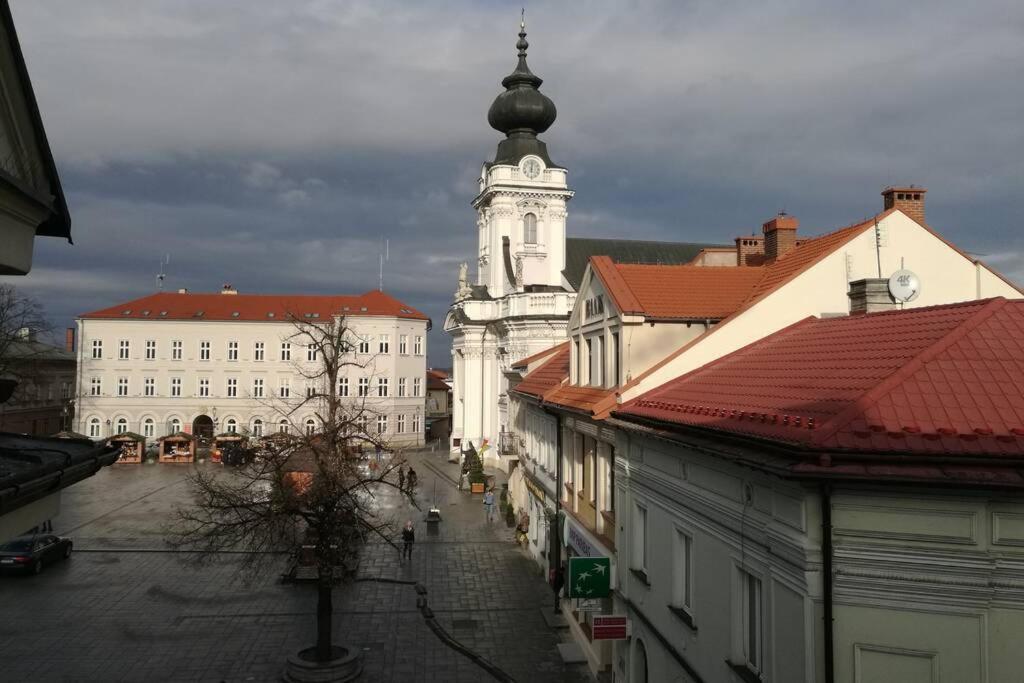 Apartament Barbara - przy rynku Wadowice Bagian luar foto